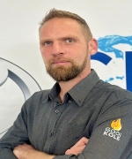 Theuns Leach